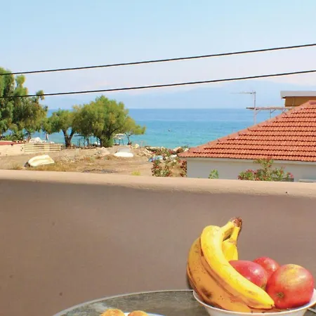 Appartement Beautiful In Corinth With Kitchen Melíssion